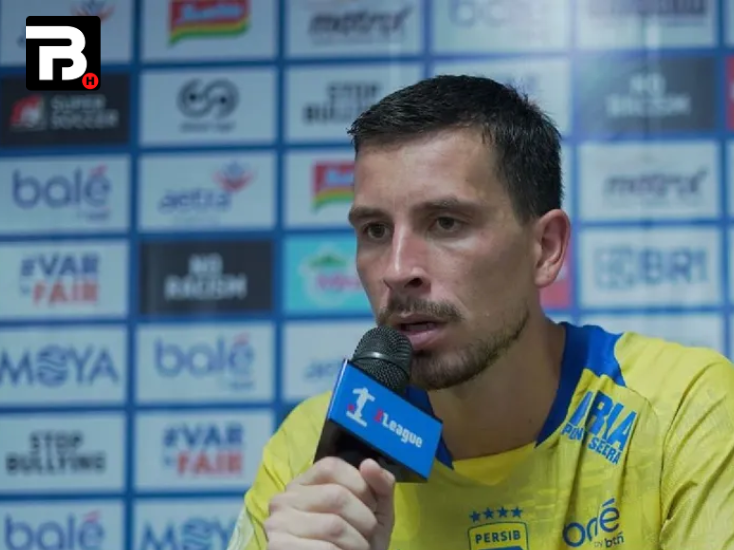 Persib Bandung harus menelan kekalahan pahit setelah dikalahkan Persita Tangerang dengan skor 0-2 pada laga Liga 1 2025/2026, Sabtu, 27 September 2025