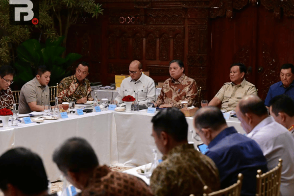 Heboh! Rapat Tertutup Kabinet Bocor, Isinya Bikin Kaget Warganet