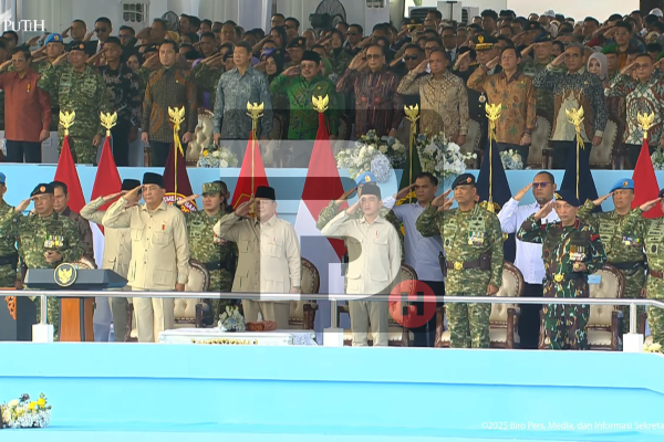 Prabowo: Selama Merah Putih Berkibar, TNI Akan Berdiri Tegak! Pidato Prabowo di HUT TNI Disebut yang Paling Menginspirasi