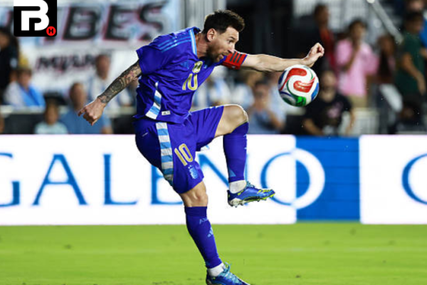Argentina Libas Puerto Rico 6–0: Messi Bersinar, Mac Allister Cetak Brace Tim nasional Argentina menunjukkan kelasnya sebagai juara dunia saat membantai Puerto Rico dengan skor telak 6–0 dalam laga uji coba internasional di Chase Stadium, Fort Lauderdale, Rabu (15/10) waktu setempat.