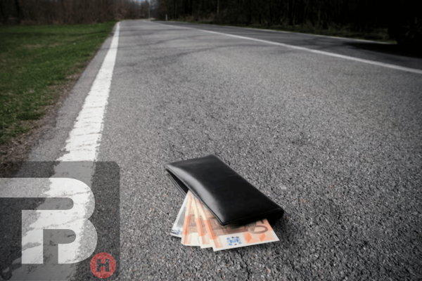 Viral! Warga Temukan Uang Ratusan Juta di Jalan, Tapi Lihat Apa yang Ia Lakukan Selanjutnya!
