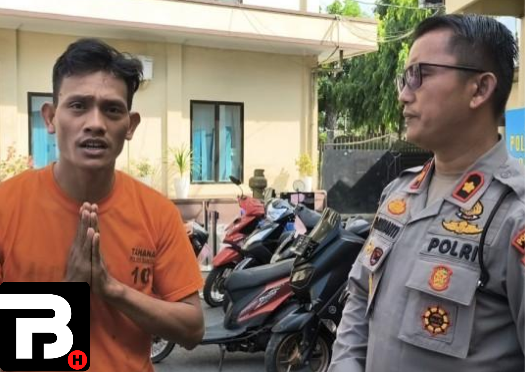 Seorang juru parkir liar diamankan polisi setelah menganiaya pengendara motor akibat perselisihan uang parkir Rp2.000 di Jakarta Barat